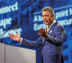 Der ehemalige NATO-Generalsekretär Anders Fogh Rasmussen befürchtet, dass Putin damit rechne, dass der Westen in seinen Bemühungen um Unterstützung der Ukrainer mit der Zeit nachlässt.