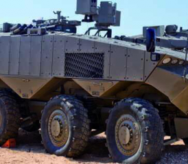 Israels neuer Schützenpanzer Eytan ersetzt die alten M113. Gebaut wird er von IAI, IMI und Rafael. Drei Mann Besatzung plus zwölf Infanteristen. 30-mm-MK- 44-Kanone, Maschinengewehr 7,62 mm.