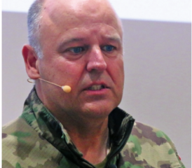 «Nicht die Armee braucht mehr Geld, sondern die Schweiz braucht mehr Sicherheit!» Der CdA, KKdt Benedikt Roos, redet Klartext.
Bild: Andreas Hess