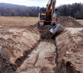 Der Aushub der Gräben beginnt.