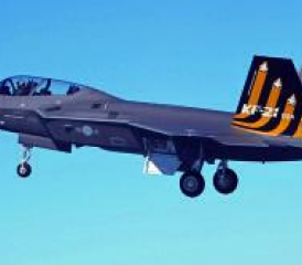 Doppelsitzer-Prototyp der südkoreanischen KF-21.