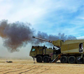 Rheinmetall und Elbit Systems haben erfolgreich eine automatisierte Radhaubitze 155mm L52 im scharfen Schuss vorgestellt.