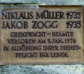 Bild: Werner Wittwer Gedenktafel in Oberriet SG für Niklaus Müller und Jakob Zogg.