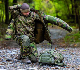 Zwiebel-Prinzip: Die Bekleidung ist in sieben Schichten unterteilt.