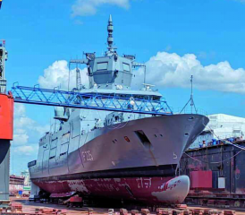 Die 20 000 Tonnen grosse «Frankfurt am Main» wird auf der Weltumrundung 2024 die Versorgung der deutschen Kampfgruppe sicherstellen.