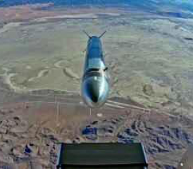 Start eines Marschflugkörpers Black Arrow aus einer AC-130J Hercules.