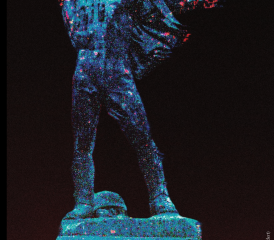 Die Skulptur Wehrbereitschaft von Hans Brandenberger erscheint heute in einem neuen Licht. Bild: Leon Ferretti (digital verändert)