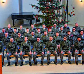 Bild: BUSA/Dominik Flammer Der SCHWEIZER SOLDAT gratuliert den jungen Berufsunteroffizieren herzlich zur Beförderung: Baggenstos Yves, Beretta Philipp, Berisha Patrik, Cammarota Matteo, Eichmann Mathias, Ernst Amanda, Faccani Leo, Fehr Bruno, Gianola Jan, Gobeli Michael, Grept Guilhem, Jaberg Eliot, Krivenkov Oleg, Kunaratnam Krishan, Marinitsch Dario, Massy Ludovic, Miori Luca, Mury Vincent, Öztürk Haci, Pelloni Désirée, Putscher Roger, Raemy Norman, Rancourt Mael, Rinaldi Raffaello, Rios Medina Steven, Roth Raffael, Rraci Ferdinand, Sigrist Timea, Thurre Florent, Tiziani Dario, Valasto Marco.