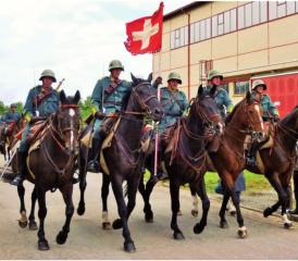 Die Schweizer Kavallerie wurde 1972 abgeschafft. Zu diesem Zeitpunkt war die Schweiz das letzte Land in Europa, das noch berittene Kampfeinheiten unterhielt.