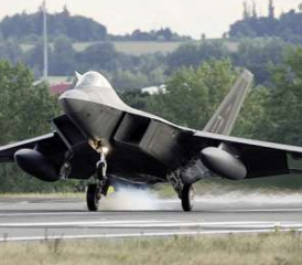 Landung einer F-22 in Spangdahlem.
