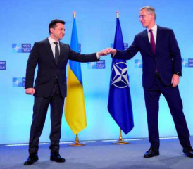 Der ukrainische Präsident Selenskyj und der noch amtierende NATO-Generalsekretär Stoltenberg 2021 vor Beginn des Krieges.