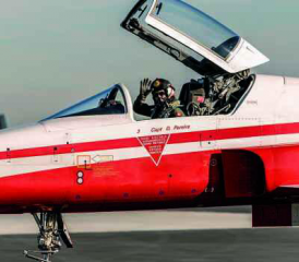 Das VBS prüft, ob die Patrouille Suisse mit einem anderen Flugzeugtyp weitergeführt werden kann.