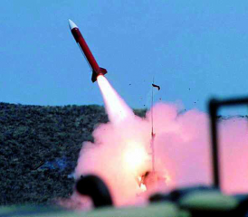 Die NATO muss ihre Verteidigung vor Lenkwaffen verstärken. Im Bild: Eine Patriot Rakete wird bei einer Übung in den USA abgefeuert.