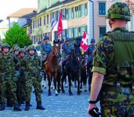 Sichtbare Armee: Tradition und Moderne nebeneinander.