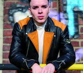 Cyrill Carter eckt durch sein auffälliges Auftreten oft an – besonders bei eher konservativ eingestellten Personen. Bilder: zvg