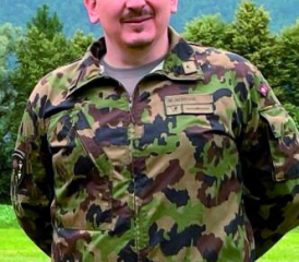 Hptm Begovic ist der erste Armeeseelsorger mit islamischem Glauben.