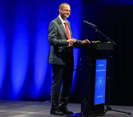 Urs Loher begrüsst erstmals als Rüstungschef zur Industrieorientierung 2023.