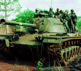 Panzer M48A3 Patton, 1. Panzerbataillon, 69. Mechanisierte Brigade, nahe Pleiku, März 1966.