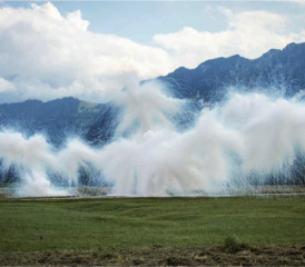 Die Nebelgranate verdeckt nicht nur die Sicht des Gegners. Sie stört auch Infrarot-Zielsysteme oder Waffen, die mit einem Laser in das Ziel gelenkt werden.