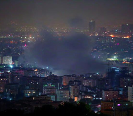 Rauch über Teheran nach israelischen Luftangriffen.