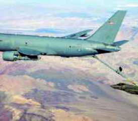 Luftbetankung einer F-35 durch eine KC-46A Pegasus.