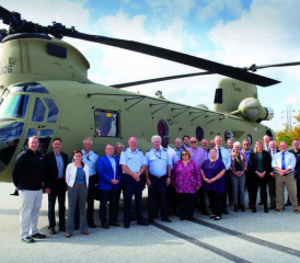 Die Niederlande sind einer von insgesamt acht NATO-Staaten, die den Chinook einsetzen. 1995 hat die RNLAF erstmals CH-47D-Chinook-Modelle in Betrieb genommen und die eigene Schwerlastflotte seitdem kontinuierlich modernisiert.
