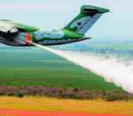 Erfolgreiche Flugversuche der KC-390 als Feuerlöschflugzeug.