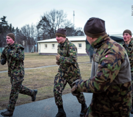 Eine Armee, die Fitness delegiert, delegiert ihre Einsatzfähigkeit. (Symbolbild). Bild: VBS