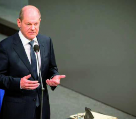 Bundeskanzler Olaf Scholz (SPD) steht unter Druck. Verschiedene Parteien fordern deutlichere Signale aus dem Kanzleramt.