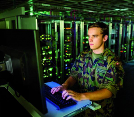 Der Cyber-Lehrgang dauert 40 Wochen.