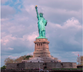 Die Statue of Liberty im Hafen von New York City - Symbol und Versprechen der Unabhängigkeitserklärung.
Bild: Pexels