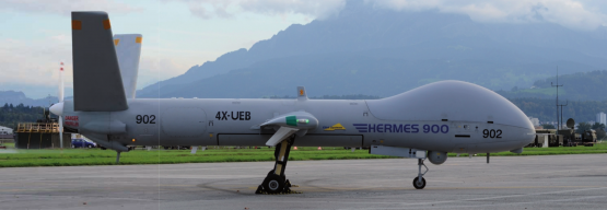 Die ADS 15 wird das gleiche Fähigkeitsspektrum abdecken wie die ADS 95. Die neue Maschine kann aber höher fliegen als das alte System und kann mit 450 Kilogramm eine grössere Nutzlast mitführen.