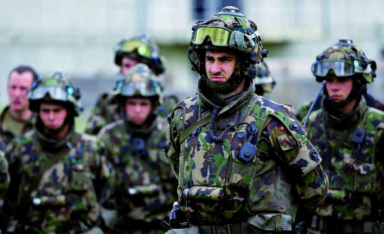 Umfragen zufolge erwarten junge Personen vom Militärdienst insbesondere Disziplin, Struktur, Kameradschaft und Erlebnisse.