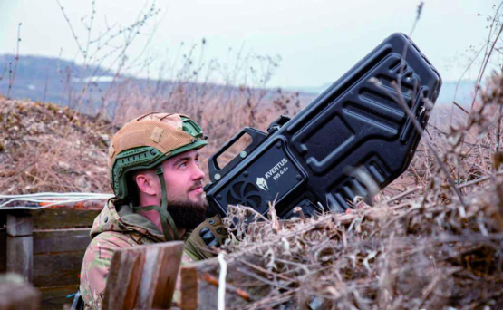 Im Ukrainekrieg werden ständig neue Drohnenabwehrsysteme implementiert.