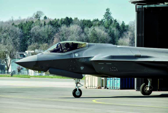 Die Schweiz hat 2022 36 Kampfjets des Typs F-35A des Herstellers Lockheed Martin bestellt.