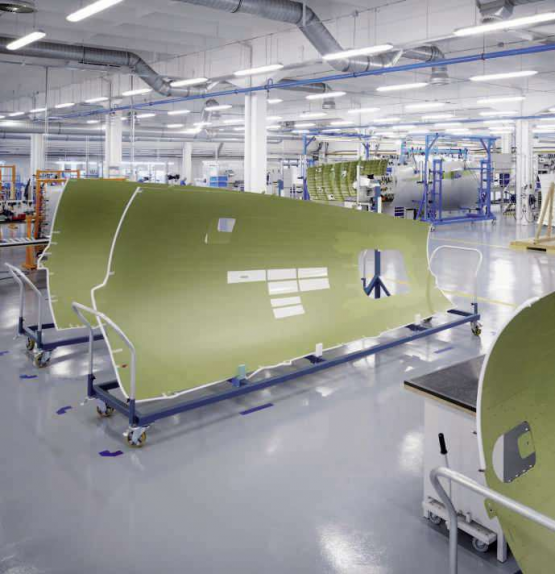 Neu ein eigenständiger Herstellungsbetrieb für Flugzeugteile: RUAG Standort in Eger Ungarn.