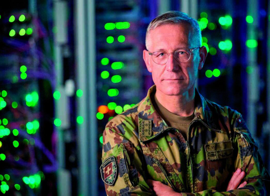 «Heute gibt es keine militärischen Mittel mehr ohne IKT-Anteil», Divisionär Alain Vuitel, Projektleiter Kommando Cyber.