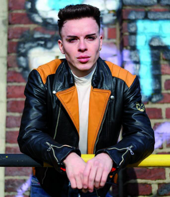 Cyrill Carter eckt durch sein auffälliges Auftreten oft an – besonders bei eher konservativ eingestellten Personen. Bilder: zvg