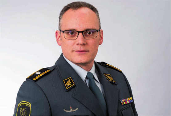 Brigadier Krauer ist Chef des Militärischen Nachrichtendienstes und des Dienstes für präventiven Schutz der Armee. Er ist zudem für die fachliche Führung aller Stabs- und Truppenteile der Armee verantwortlich, welche nachrichtendienstliche Funktionen wahrnehmen.
