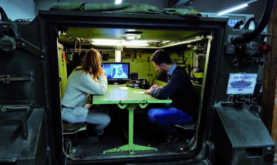 Im Kurs lernen die Teilnehmenden den Umgang mit Krisen unter simulierten Extrembedingungen.