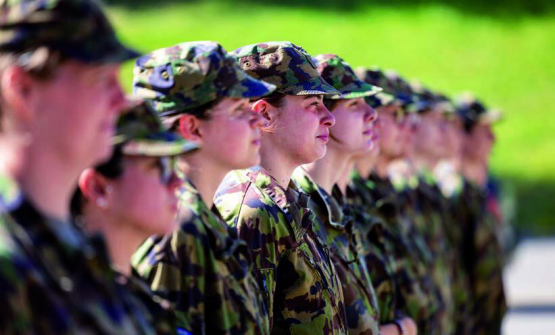 Lösen reine Fraueneinheiten das Sexismus-Problem der Armee?