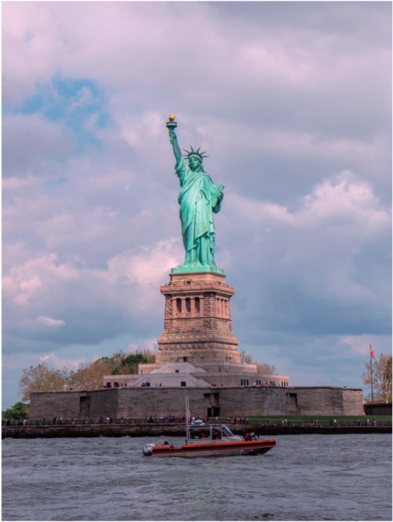 Die Statue of Liberty im Hafen von New York City - Symbol und Versprechen der Unabhängigkeitserklärung.
Bild: Pexels